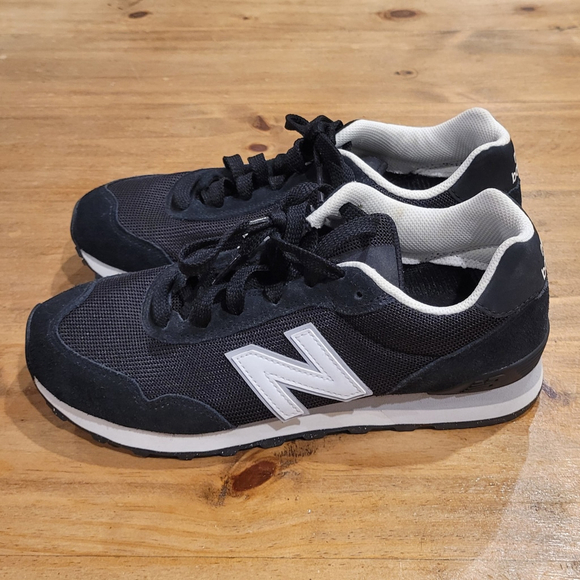 New Balance Women's 515 V3 Sneaker Size 7.5 Black White WL515BLK - Picture 3 of 11